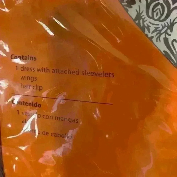 Gothic fairy has dress with attached sleeveless and wings - Picture 3 of 4